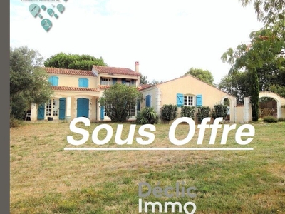 Vente maison 11 pièces 317 m² Saint-Cyr-en-Talmondais (85540)