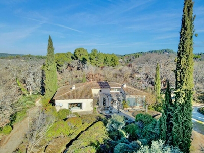 Vente maison 11 pièces 323 m² Aix-en-Provence (13090)