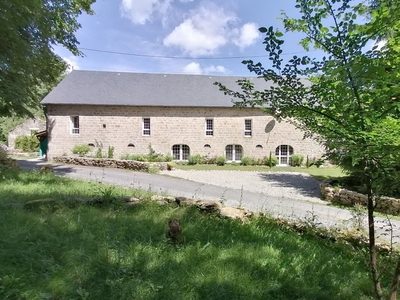 Vente maison 12 pièces 376 m² Saint-Hilaire-les-Courbes (19170)