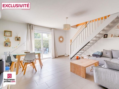 Vente maison 3 pièces 72 m² Saint-Médard-d'Eyrans (33650)