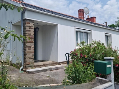 Vente maison 4 pièces 102 m² Chavagnes-en-Paillers (85250)
