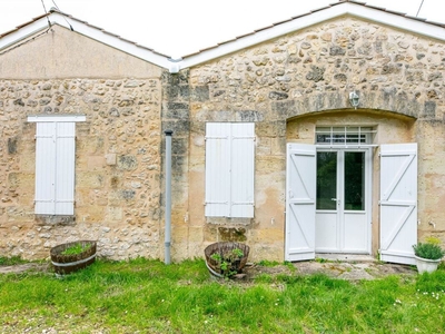 Vente maison 4 pièces 102 m² Yvrac (33370)