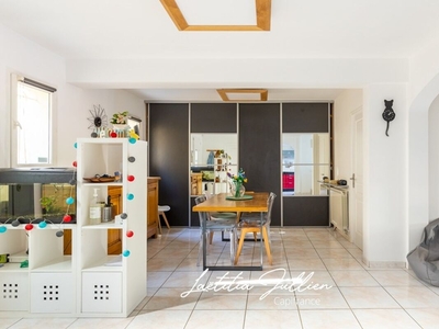 Vente maison 4 pièces 110 m² Marseille 11 (13011)