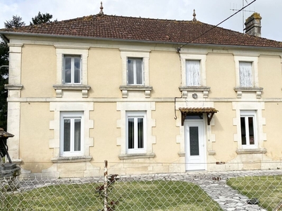 Vente maison 4 pièces 128 m² Tugéras-Saint-Maurice (17130)