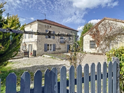 Vente maison 4 pièces 135 m² Montaigu-de-Quercy (82150)