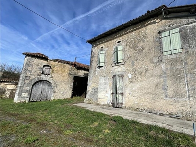 Vente maison 4 pièces 169 m² Montignac-le-Coq (16390)