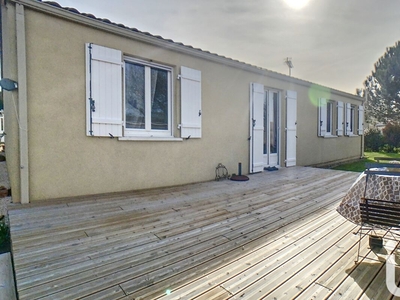 Vente maison 4 pièces 90 m² Saint-Seurin-sur-l'Isle (33660)