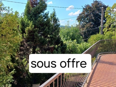 Vente maison 5 pièces 104 m² Lons-le-Saunier (39000)