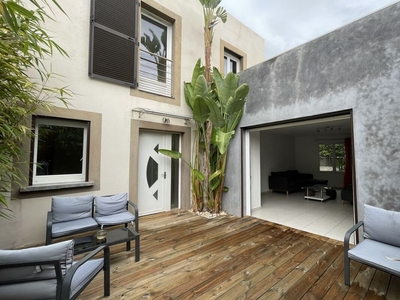 Vente maison 5 pièces 110 m² Toulon (83100)