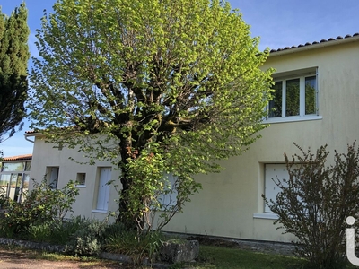 Vente maison 5 pièces 114 m² Barbezieux-Saint-Hilaire (16300)
