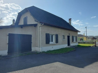 Vente maison 5 pièces 132 m² Oloron-Sainte-Marie (64400)