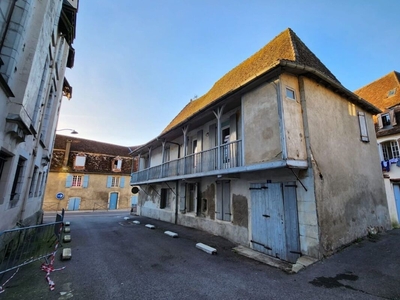 Vente maison 5 pièces 135 m² Salies-de-Béarn (64270)