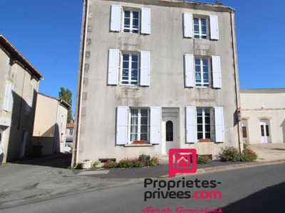 Vente maison 5 pièces 137 m² Moutiers-sur-le-Lay (85320)