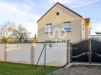 Vente maison 5 pièces 138 m² Mantes-la-Jolie (78200)