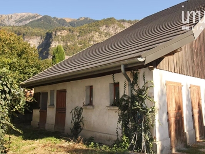 Vente maison 5 pièces 140 m² Saint-Jean-de-Maurienne (73300)