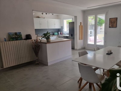 Vente maison 5 pièces 144 m² Salignac-sur-Charente (17800)