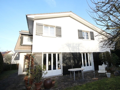 Vente maison 5 pièces 159 m² Plaisir (78370)