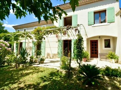 Vente maison 5 pièces 168 m² Saint-Rémy-de-Provence (13210)