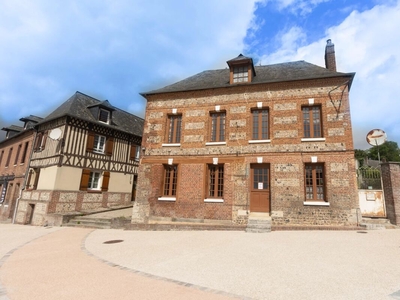 Vente maison 5 pièces 195 m² Yvetot (76190)