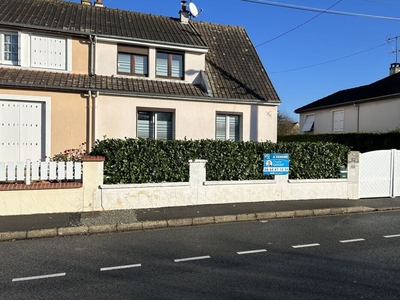 Vente maison 5 pièces 74 m² Saint-Cosme-en-Vairais (72110)