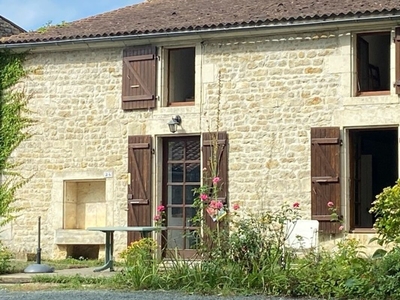 Vente maison 6 pièces 100 m² Saint-Jean-de-Beugné (85210)