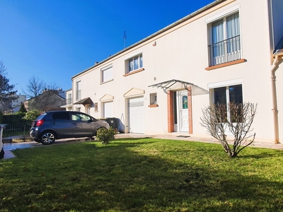 Vente maison 6 pièces 105 m² Maurepas (78310)