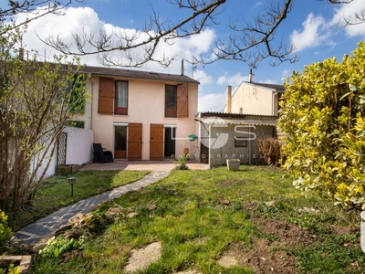 Vente maison 6 pièces 109 m² Roissy-en-Brie (77680)