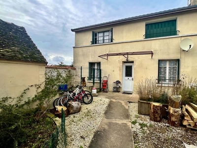 Vente maison 6 pièces 117 m² Bazoches-Lès-Bray (77118)