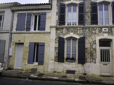 Vente maison 6 pièces 127 m² Saint-Jean-d'Angély (17400)