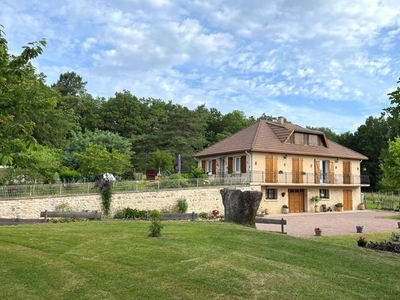 Vente maison 6 pièces 160 m² Milhac-de-Nontron (24470)