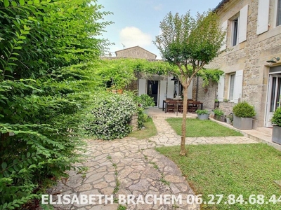 Vente maison 6 pièces 173 m² Villefranche-de-Lonchat (24610)