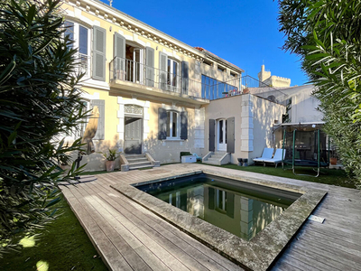 Vente maison 6 pièces 184 m² Villeneuve-Lès-Avignon (30400)