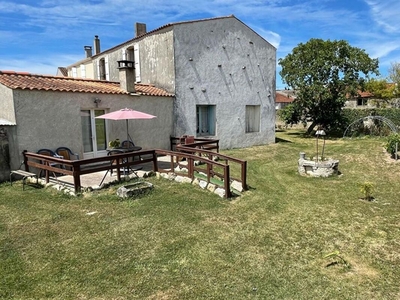 Vente maison 6 pièces 186 m² Saint-Georges-d'Oléron (17190)