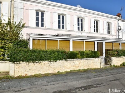 Vente maison 6 pièces 211 m² Aigrefeuille-d'Aunis (17290)