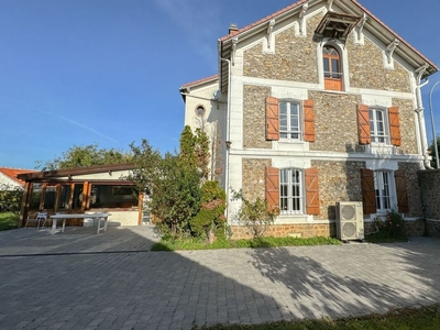 Vente maison 6 pièces 230 m² Nanteuil-Lès-Meaux (77100)