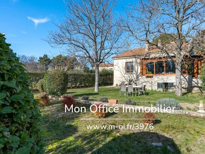 Vente maison 6 pièces 260 m² Aix-en-Provence (13090)