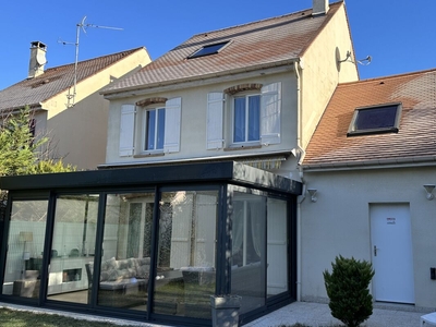 Vente maison 7 pièces 126 m² Sucy-en-Brie (94370)