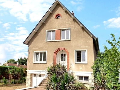 Vente maison 7 pièces 136 m² Amilly (45200)