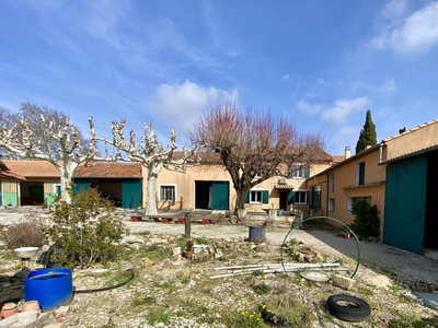 Vente maison 7 pièces 143 m² Camaret-sur-Aigues (84850)