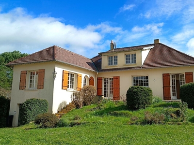 Vente maison 7 pièces 152 m² Fontenay-le-Comte (85200)