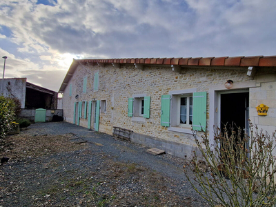 Vente maison 7 pièces 161 m² Puy-du-Lac (17380)