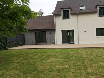 Vente maison 7 pièces 163 m² Le Mesnil-le-Roi (78600)