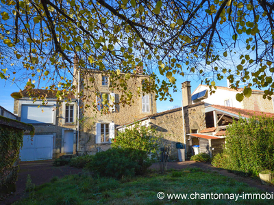 Vente maison 7 pièces 164 m² Chantonnay (85110)