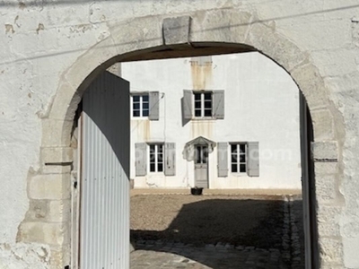 Vente maison 7 pièces 180 m² La Rochelle (17000)
