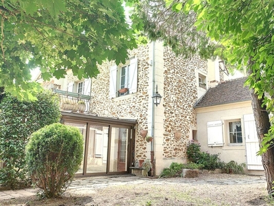 Vente maison 7 pièces 190 m² Chaumes-en-Brie (77390)