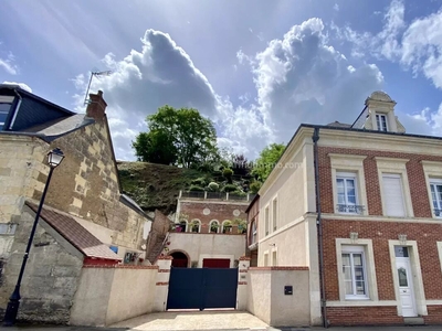 Vente maison 7 pièces 196 m² La Chartre-sur-le-Loir (72340)
