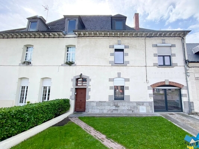 Vente maison 7 pièces 197 m² Pont-sur-Sambre (59138)