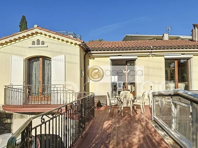 Vente maison 7 pièces 200 m² Cannes (06400)