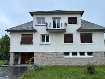 Vente maison 7 pièces 203 m² Montaignac-Saint-Hippolyte (19300)