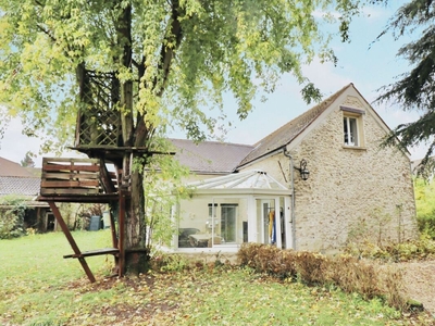 Vente maison 8 pièces 170 m² Montfort-l'Amaury (78490)